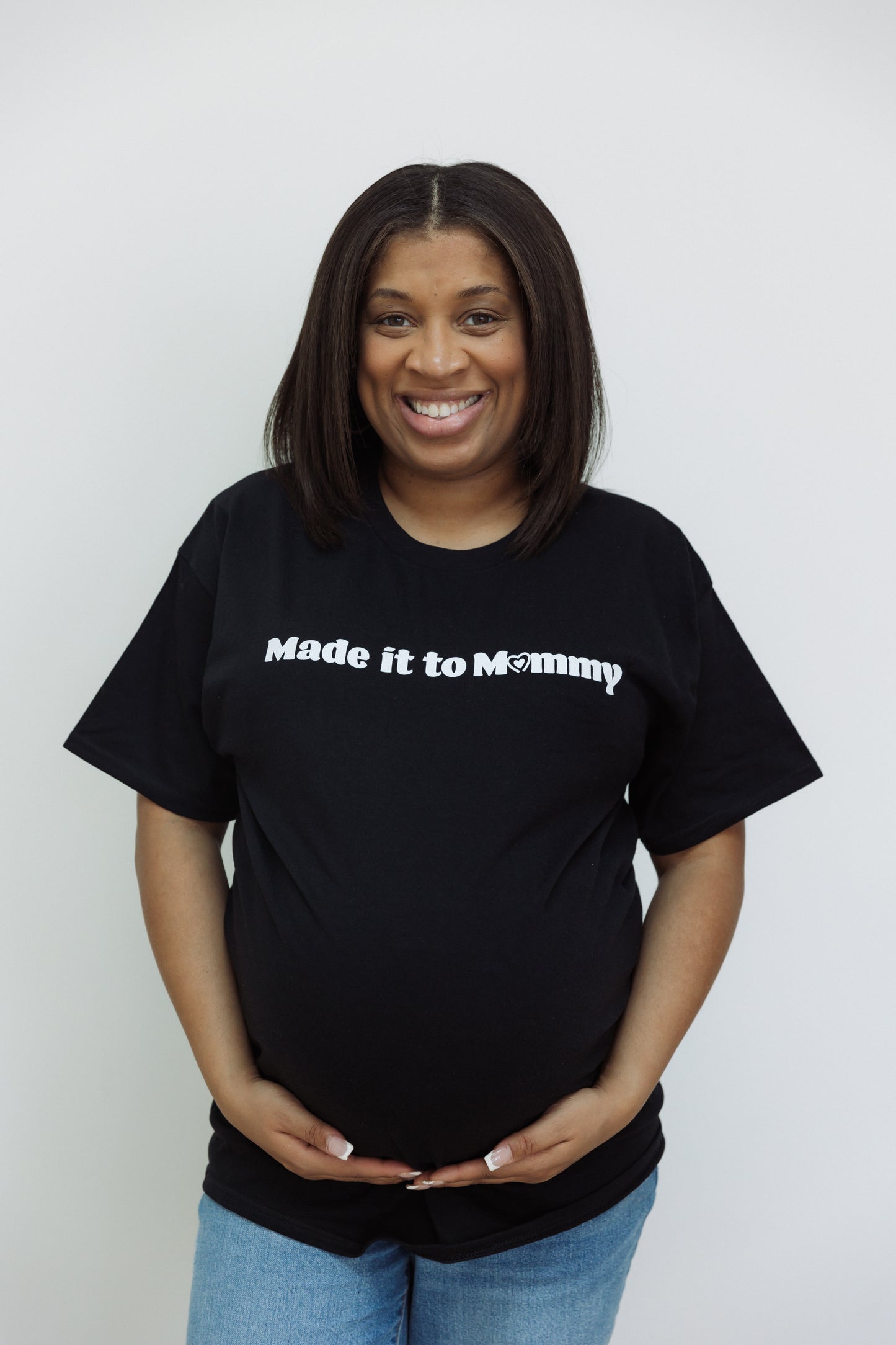 MADE IT TO MOMMY ESSENTIAL TEE